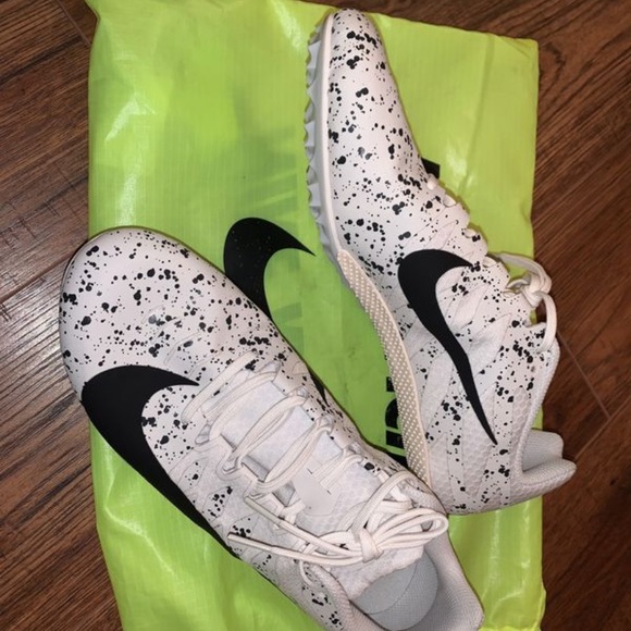 Nike track shoes - Picture 2 of 6